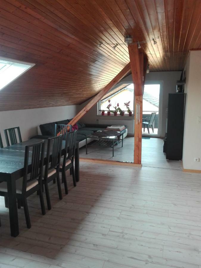 Obere Ferienwohnung Asshoff Zwischen Odenwald, Taubertal Und Bauland Berolzheim エクステリア 写真